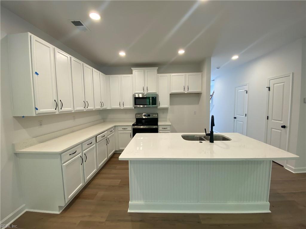 Suffolk, Virginia 23435, United States, 3 Bedrooms Bedrooms, ,3 BathroomsBathrooms,Residential,Pending,47396