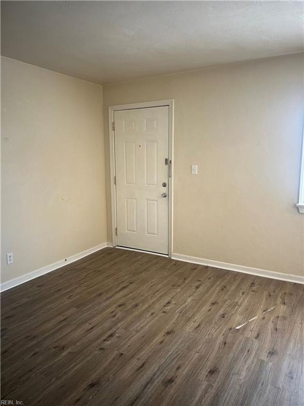 Photo of 509 W Ocean View Avenue #6, Norfolk, VA 23503 (MLS # 10627583)