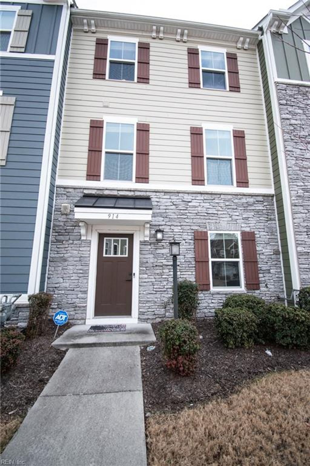 Photo of 914 Avast Way Way, Chesapeake, VA 23323 (MLS # 10614679)