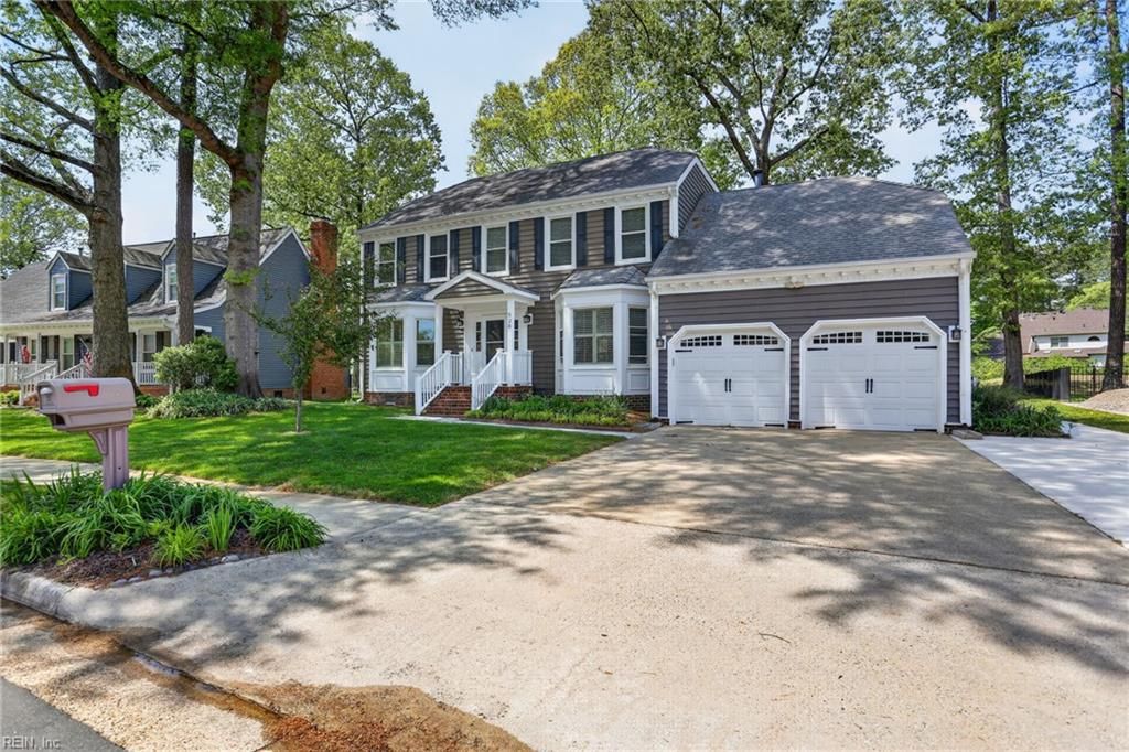 Photo of 526 San Pedro Drive, Chesapeake, VA 23322 (MLS # 10630387)