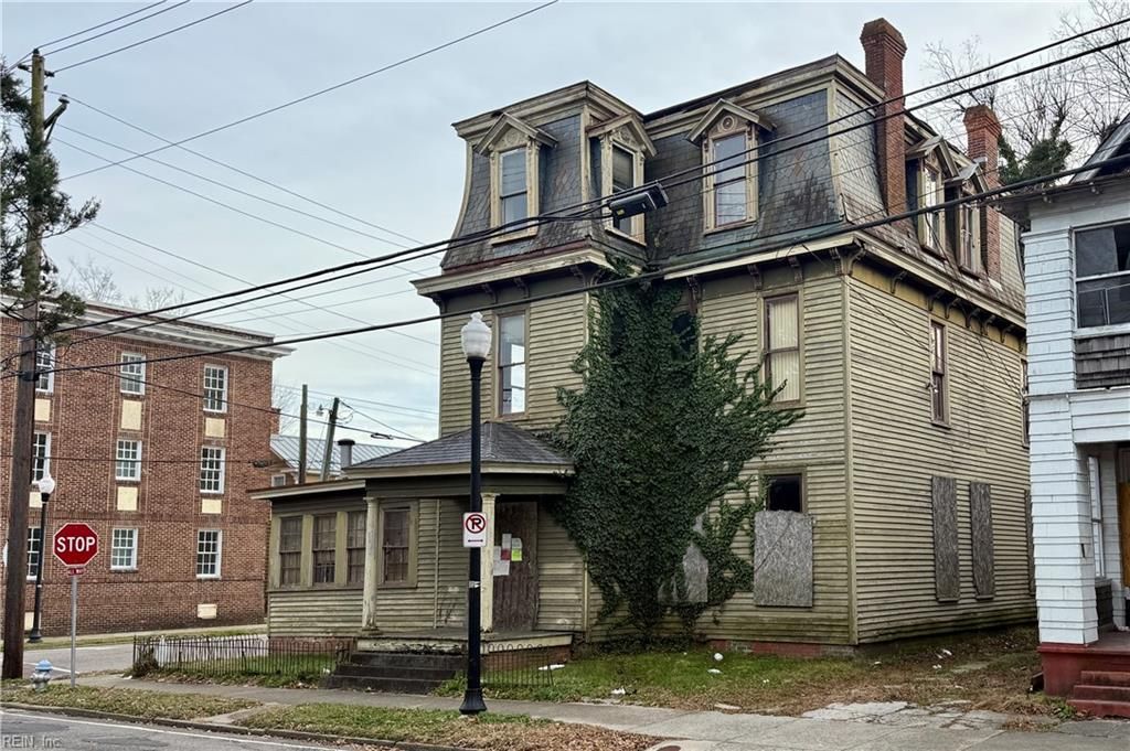 Photo of 223 Bank Street, Suffolk, VA 23434 (MLS # 10614792)