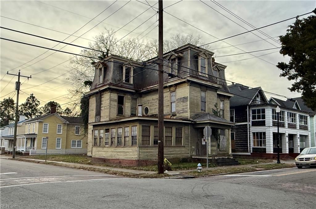 Photo of 223 Bank Street, Suffolk, VA 23434 (MLS # 10614792)