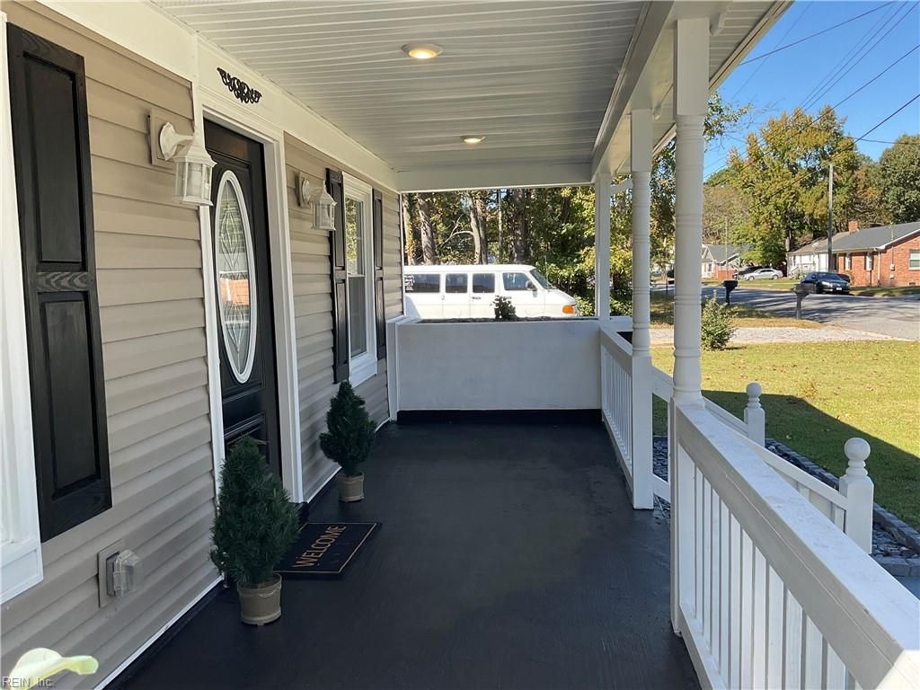 Photo of 412 Bracey Street, Franklin, VA 23851 (MLS # 10607725)
