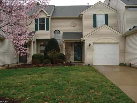 Photo of 1332 Lake Drive, Newport News, VA 23602 (MLS # 10620360)
