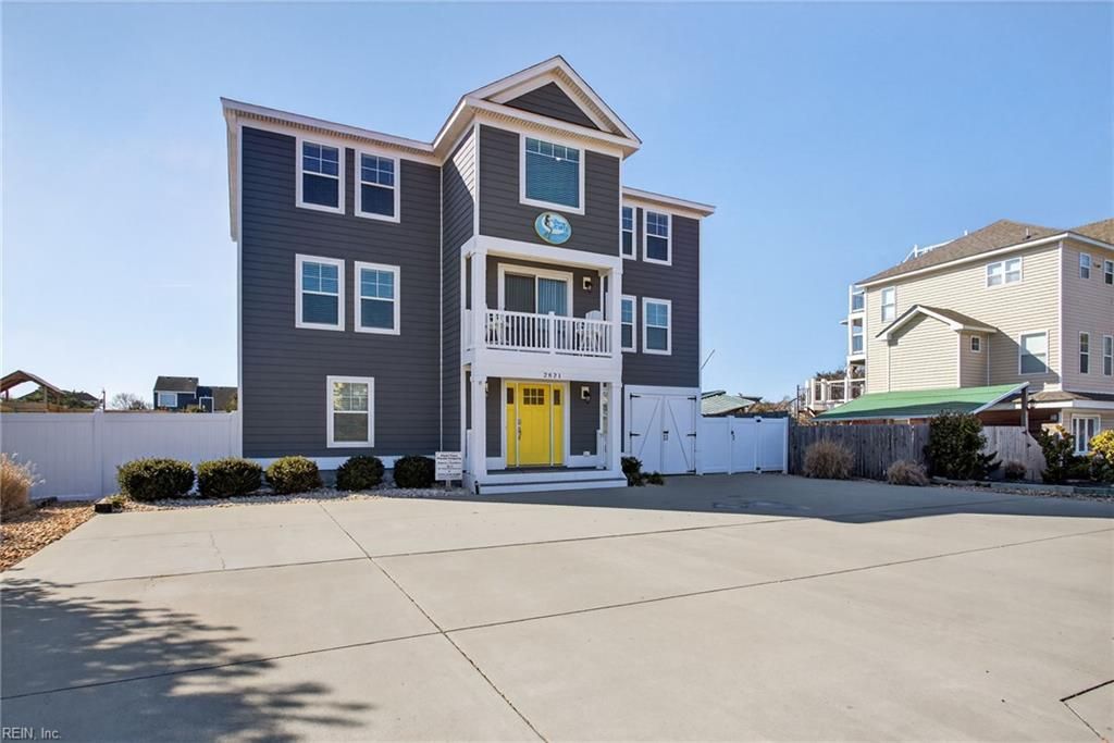 Photo of 2821 Sandpiper Road, Virginia Beach, VA 23456 (MLS # 10622613)