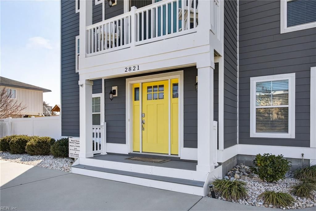 Photo of 2821 Sandpiper Road, Virginia Beach, VA 23456 (MLS # 10622613)