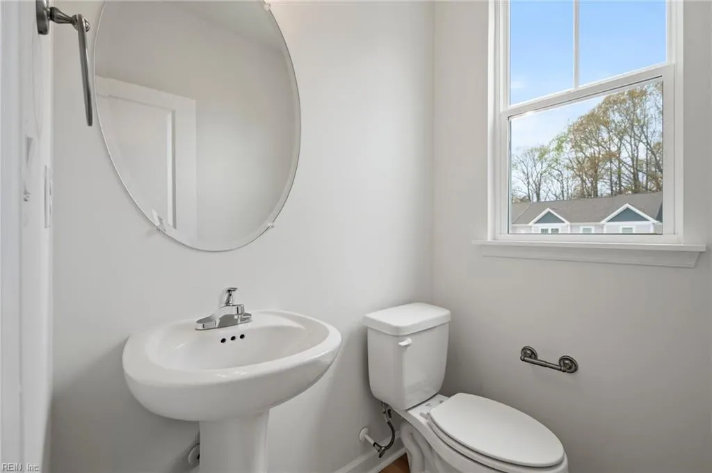 Suffolk, Virginia 23435, United States, 3 Bedrooms Bedrooms, ,3 BathroomsBathrooms,Residential,Pending,125577