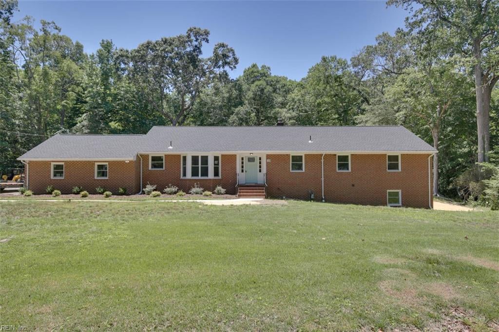 Photo of 110 Artillery Road, Yorktown, VA 23692 (MLS # 10657311)