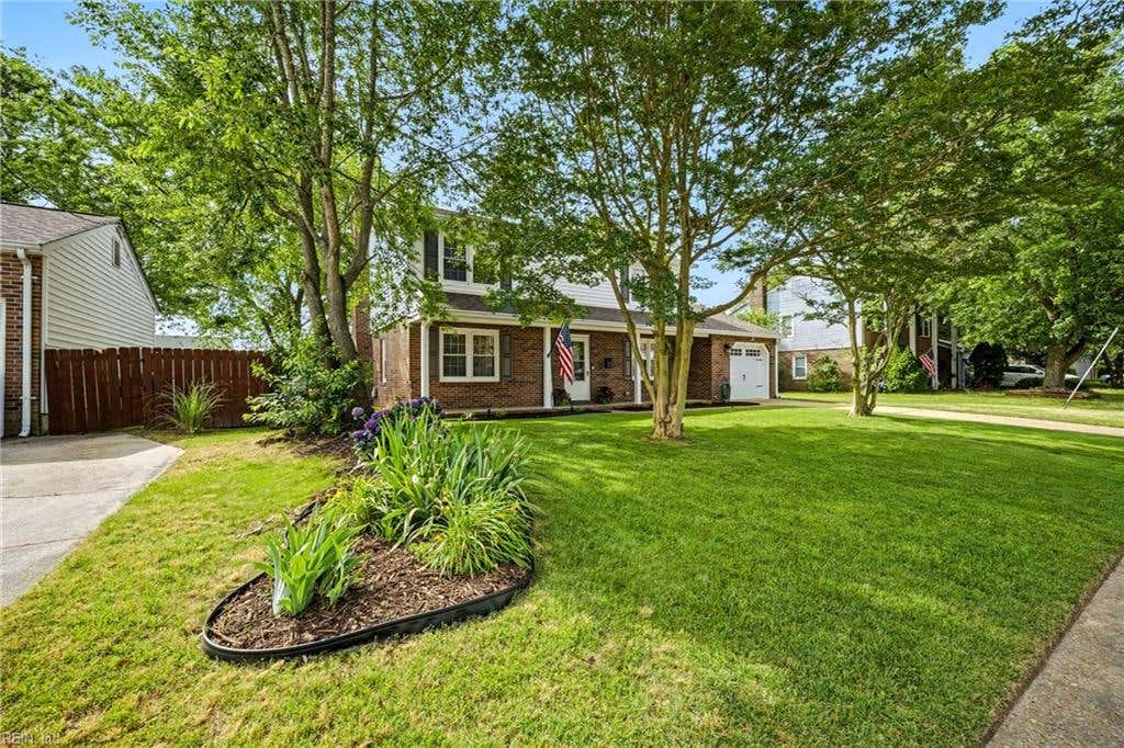 Photo of 121 Hidalgo Drive Drive, Hampton, VA 23669 (MLS # 10639036)