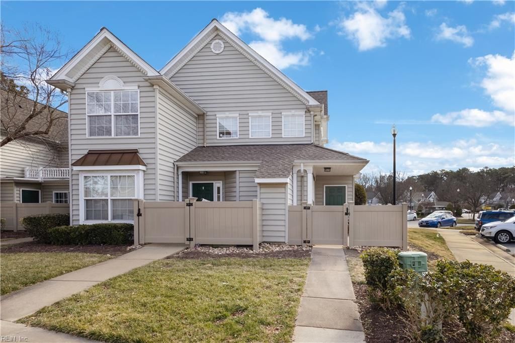 Photo of 810 Lakeside Drive, Suffolk, VA 23435 (MLS # 10619765)