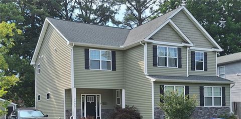 Single Family Residence in Norfolk VA 2805 Bapaume Avenue.jpg