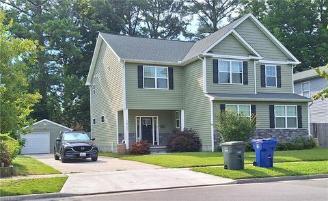 Single Family Residence in Norfolk VA 2805 Bapaume Avenue 25.jpg