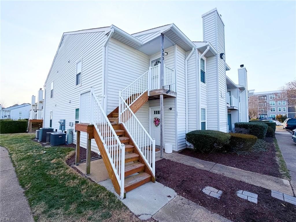Photo of 503 Summit Court, Virginia Beach, VA 23462 (MLS # 10620375)
