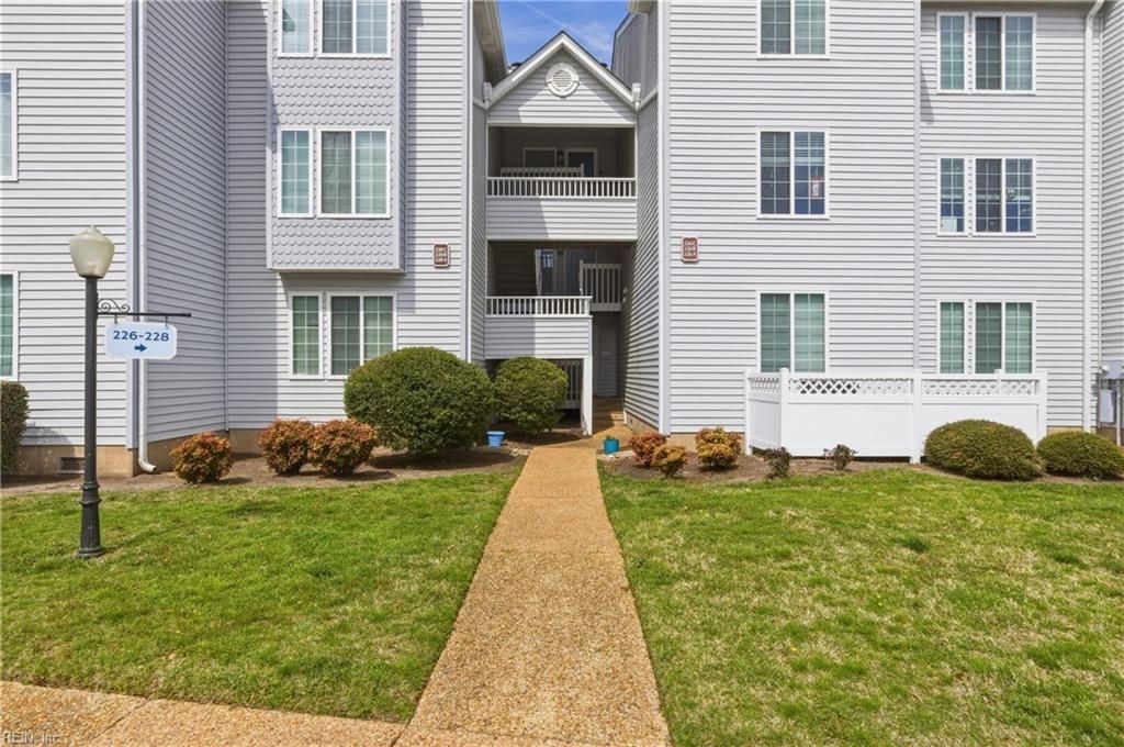 Photo of 226 Island Cove Court Court #C, Hampton, VA 23669 (MLS # 10627227)