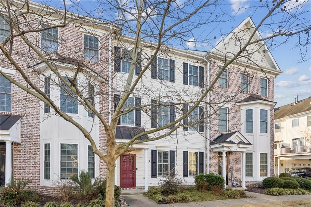 Photo of 110 Peyton Randolph Drive, Yorktown, VA 23692 (MLS # 10616449)