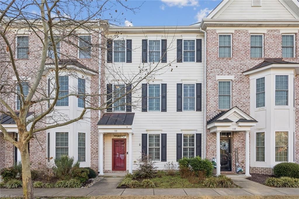 Photo of 110 Peyton Randolph Drive, Yorktown, VA 23692 (MLS # 10616449)