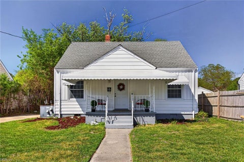 Photo for 706 Newport News AVE