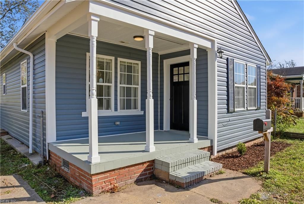 Photo of 146 Pear Avenue, Hampton, VA 23661 (MLS # 10616606)