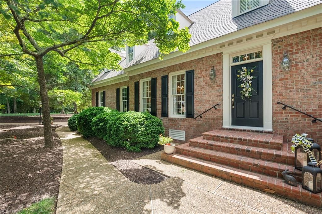 Photo of 168 Jeffersons Hundred, Williamsburg, VA 23185 (MLS # 10644327)