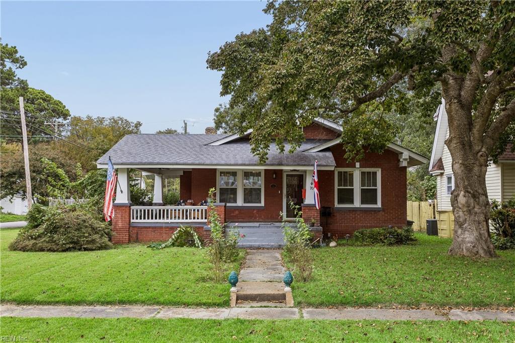 Photo of 70 Cherry Avenue, Hampton, VA 23661 (MLS # 10658069)