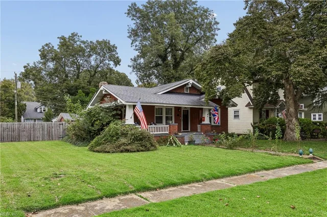 70 Cherry Avenue, photo 3 of 42