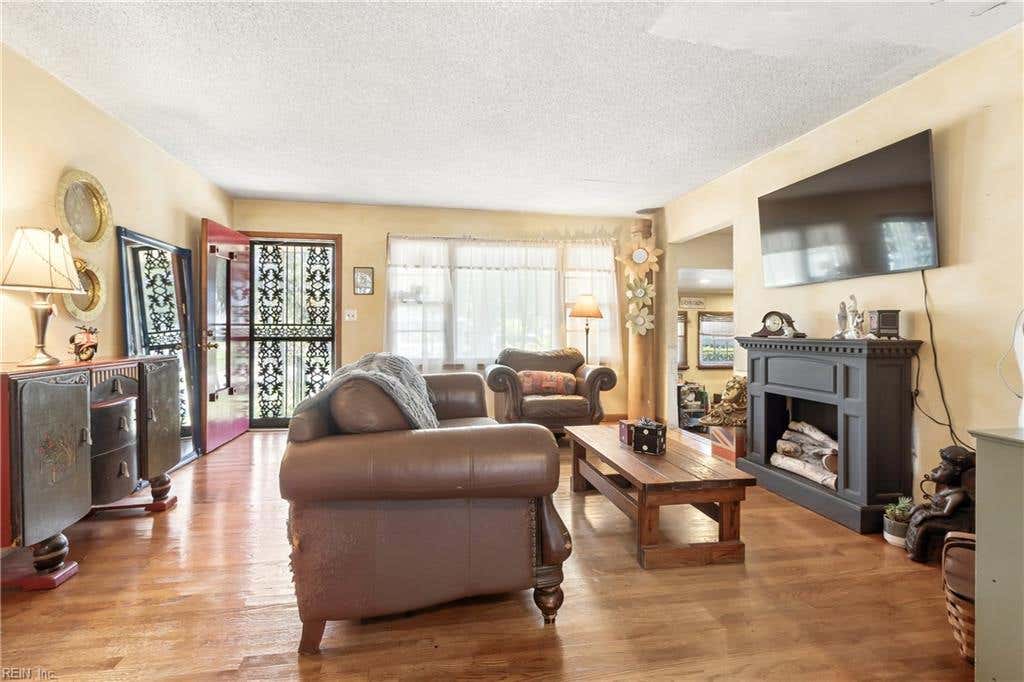 Photo of 2403 Kennon Avenue, Norfolk, VA 23513 (MLS # 10649156)