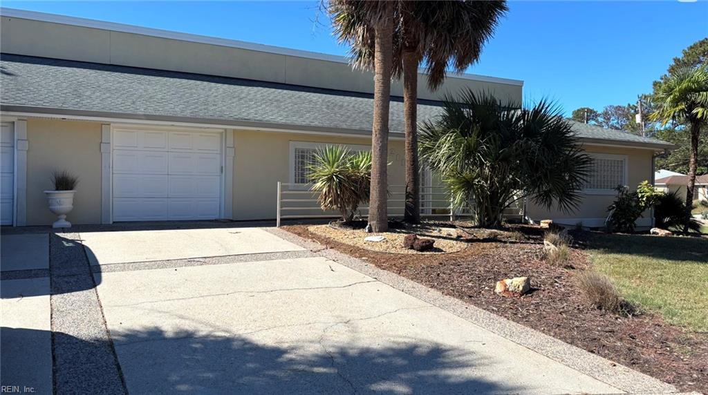 Photo of 2115 Lynnhaven Circle, Virginia Beach, VA 23451 (MLS # 10656893)