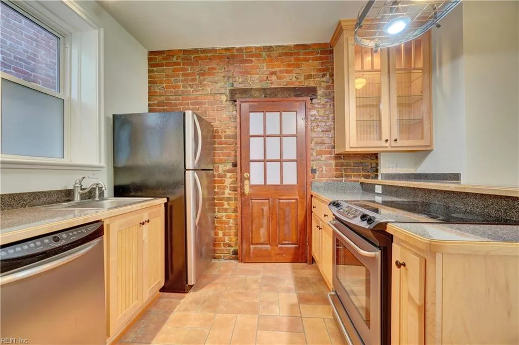 Norfolk, Virginia 23517, United States, 1 Bedroom Bedrooms, ,1 BathroomBathrooms,Residential,Active,197980