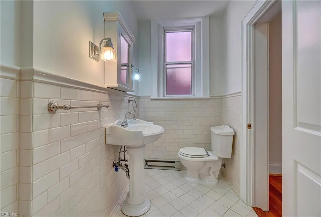 Norfolk, Virginia 23517, United States, 1 Bedroom Bedrooms, ,1 BathroomBathrooms,Residential,Active,197980