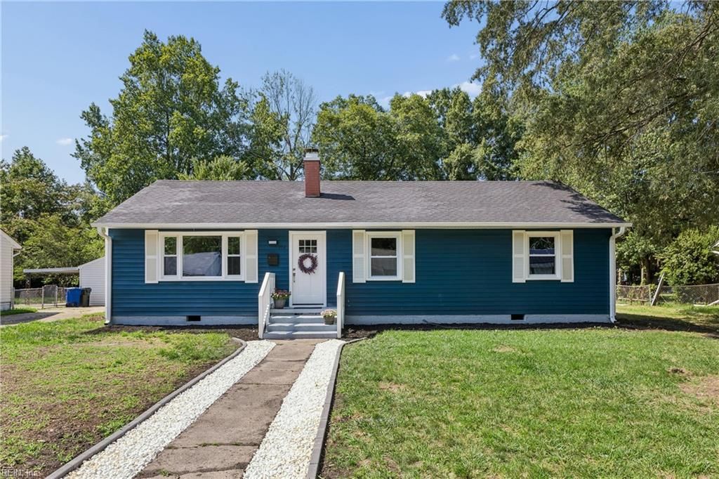 Photo of 202 Woodhaven Road, Newport News, VA 23608 (MLS # 10642408)