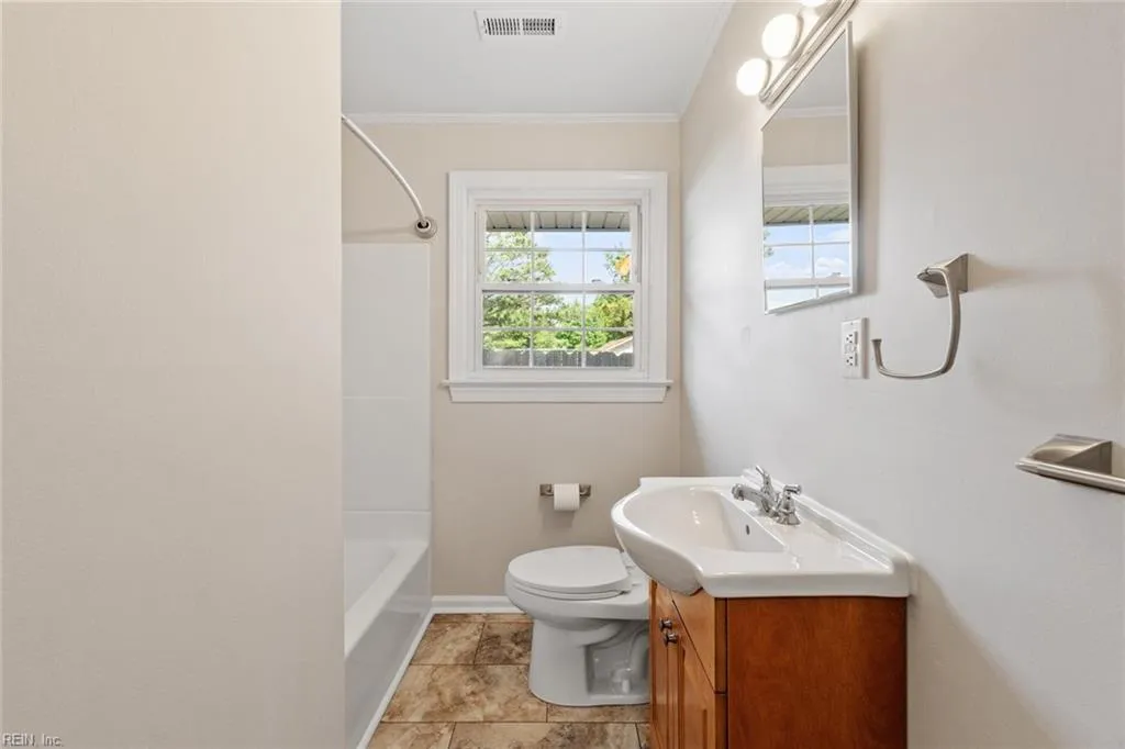 Chesapeake, Virginia 23323, United States, 3 Bedrooms Bedrooms, ,2 BathroomsBathrooms,Residential,Active,158043