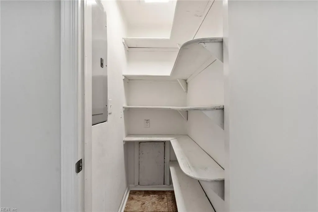 Chesapeake, Virginia 23323, United States, 3 Bedrooms Bedrooms, ,2 BathroomsBathrooms,Residential,Active,158043