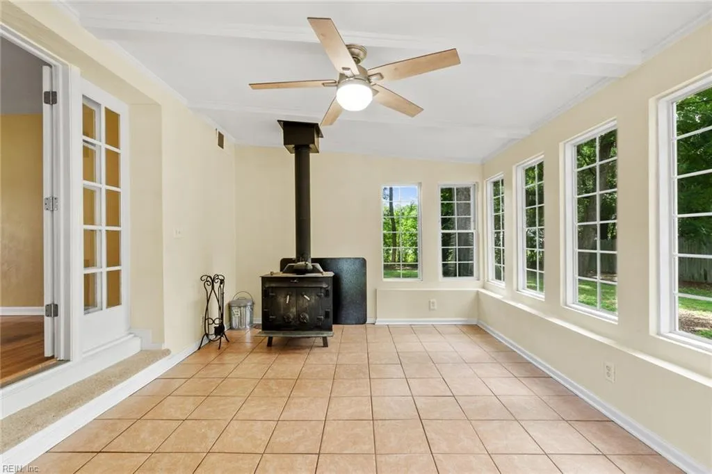 Chesapeake, Virginia 23323, United States, 3 Bedrooms Bedrooms, ,2 BathroomsBathrooms,Residential,Active,158043