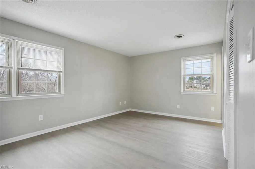 Hampton, Virginia 23669, United States, 5 Bedrooms Bedrooms, ,3 BathroomsBathrooms,Residential,Active,78175