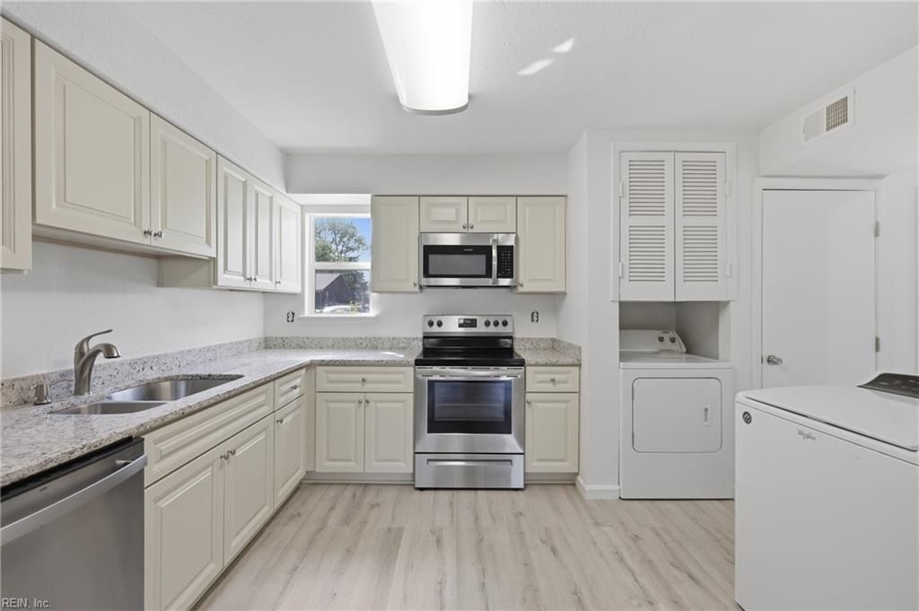 Photo of 1436 E Tanners Creek Drive, Norfolk, VA 23513 (MLS # 10628348)