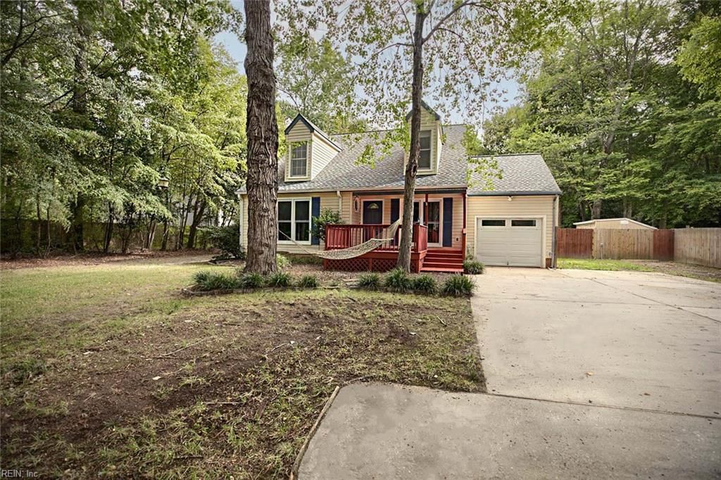 Photo of 7107 Lord Carrington Drive, Gloucester, VA 23061 (MLS # 10611753)