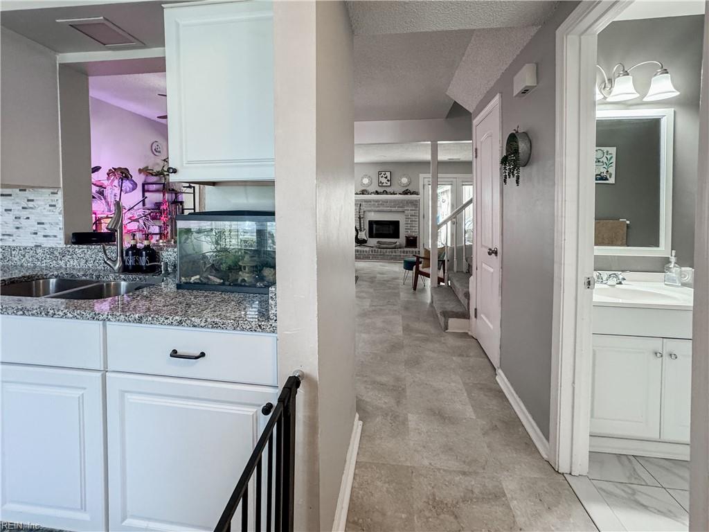 4747 Greenlaw DR