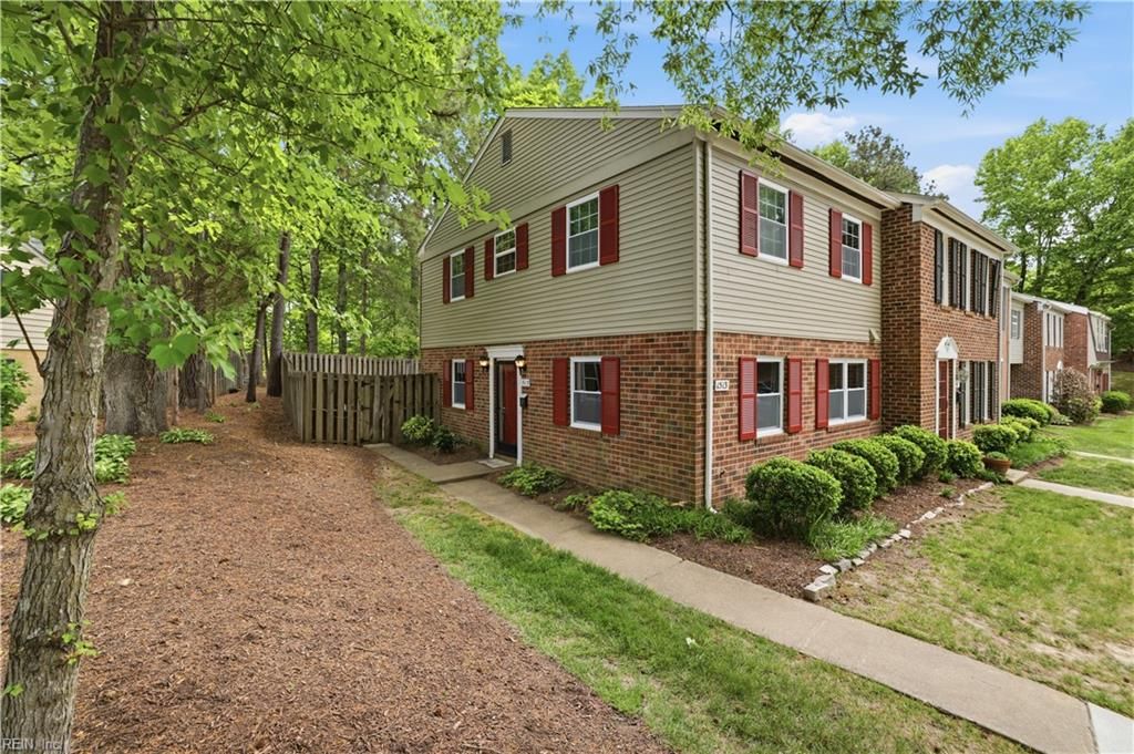 Photo of 1513 Heritage Hill Drive, Richmond, VA 23236 (MLS # 10632707)