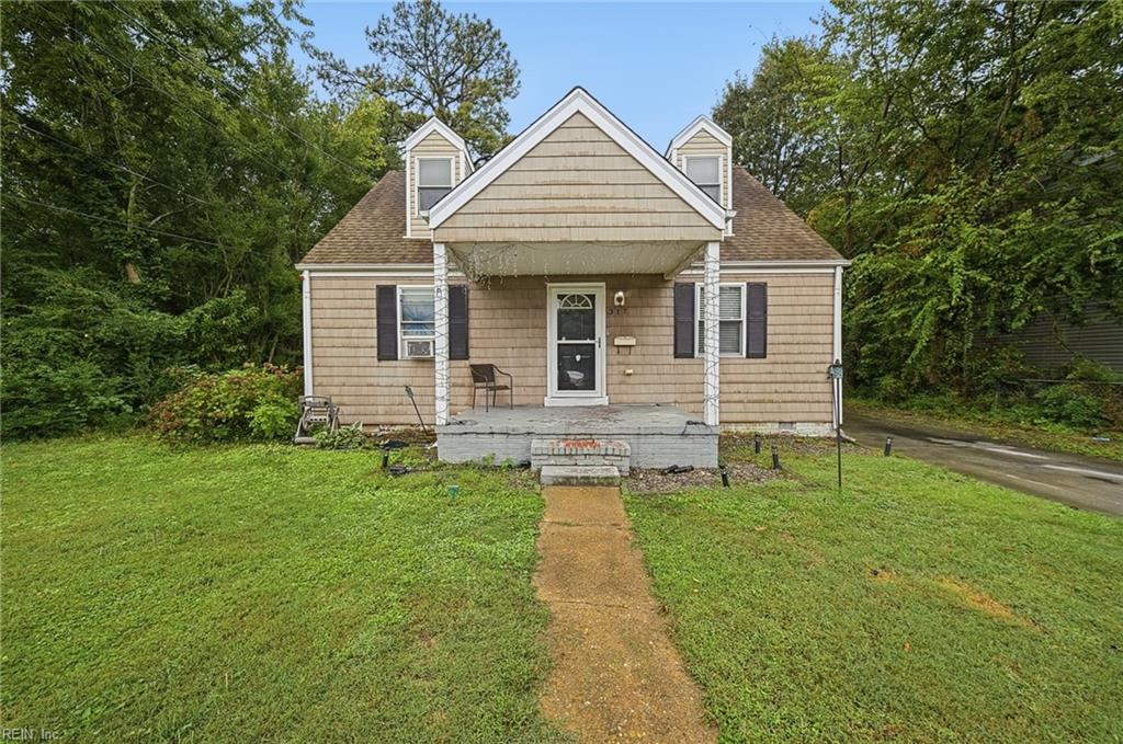 Photo of 317 Dixie Drive, Norfolk, VA 23505 (MLS # 10656528)