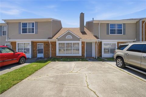 Photo of 32 Riverchase Drive, Hampton, VA 23669 (MLS # 10634670)