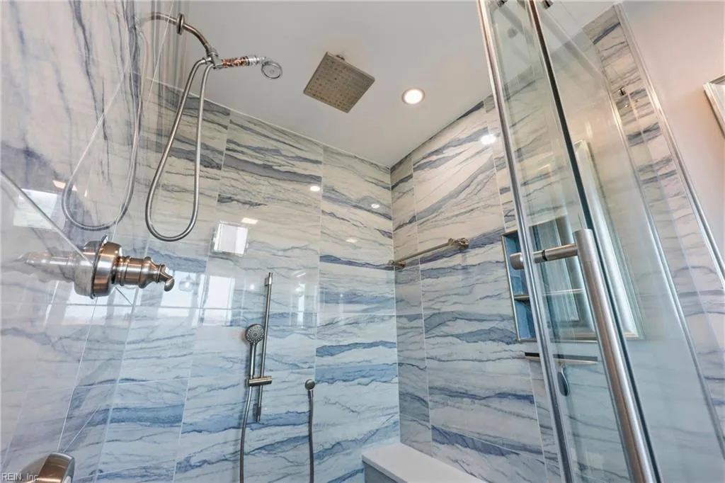 Kitty Hawk, North Carolina 27949, United States, 2 Bedrooms Bedrooms, ,3 BathroomsBathrooms,Residential,Active,204512