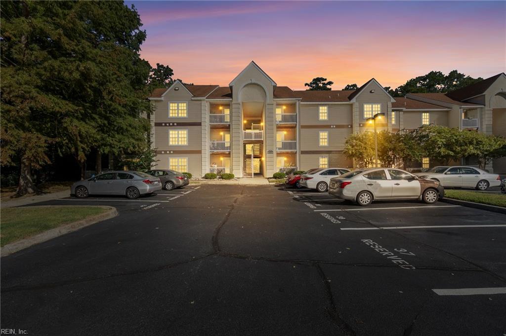 Photo of 412 Egret Landing #302, Virginia Beach, VA 23454 (MLS # 10654813)