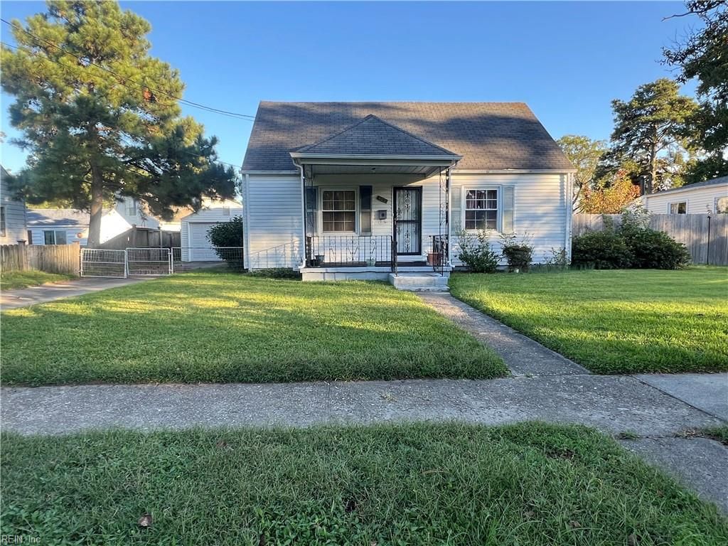 Photo of 423 Fresh Meadow Road, Norfolk, VA 23503 (MLS # 10604838)