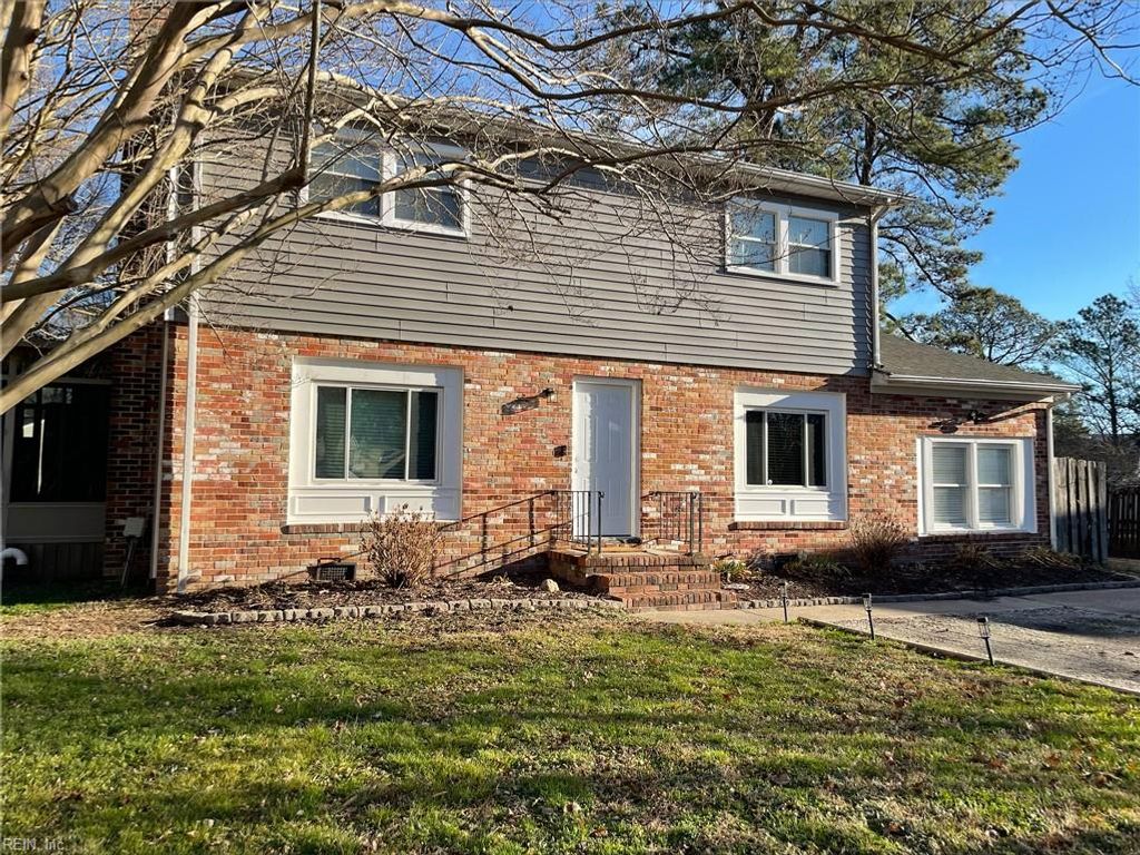 Photo of 105 Glenn Cove, Seaford, VA 23696 (MLS # 10616163)