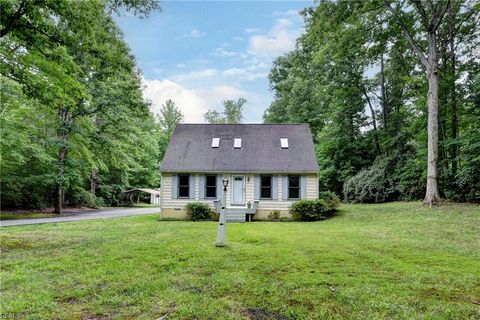 935 Stewarts RD Lanexa VA 23089