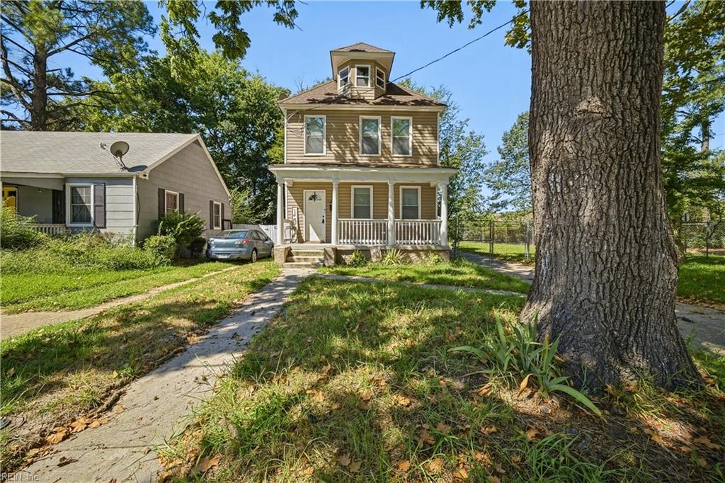 Photo of 1324 Charleston Avenue, Portsmouth, VA 23704 (MLS # 10654028)