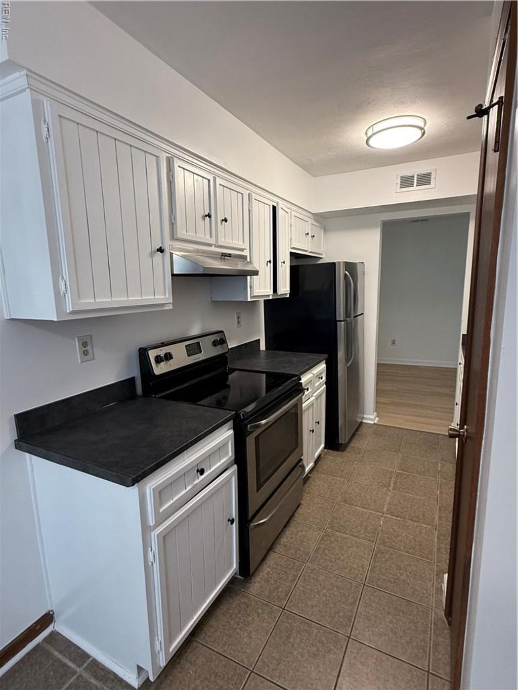 Photo of 5494 Davis Way, Virginia Beach, VA 23462 (MLS # 10614210)