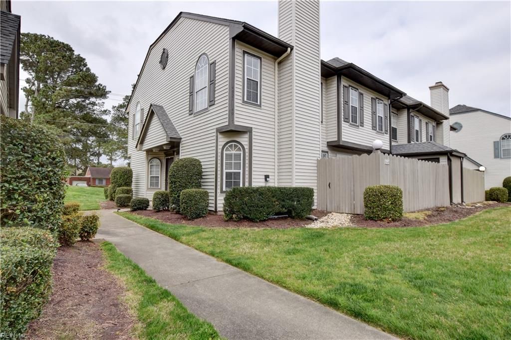 Photo of 4917 Shallowford Circle, Virginia Beach, VA 23464 (MLS # 10626988)