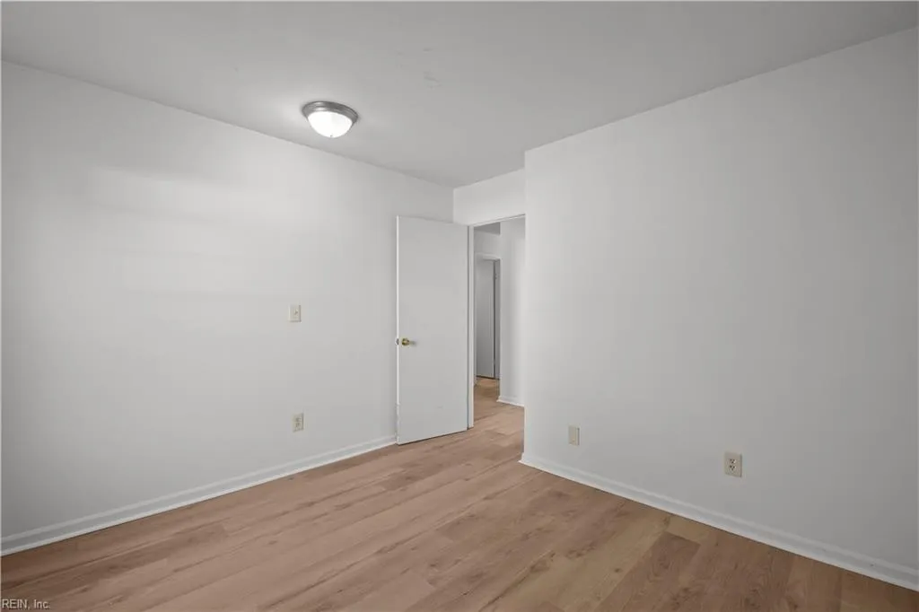 Virginia Beach, Virginia 23452, United States, 3 Bedrooms Bedrooms, ,2 BathroomsBathrooms,Residential,Active,244082