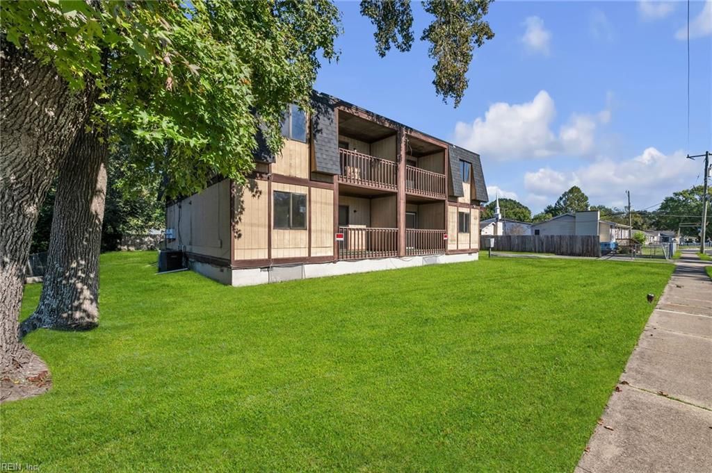 Photo of 620 Celey Street, Hampton, VA 23661 (MLS # 10619330)